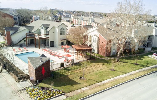 villas at leblanc park apartments alt