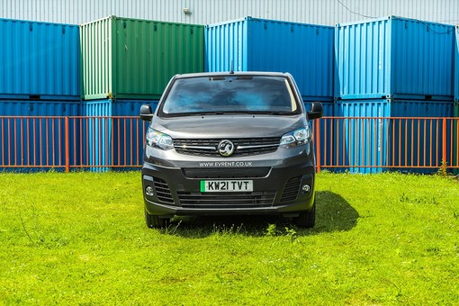 vauxhall vivaro rental alt