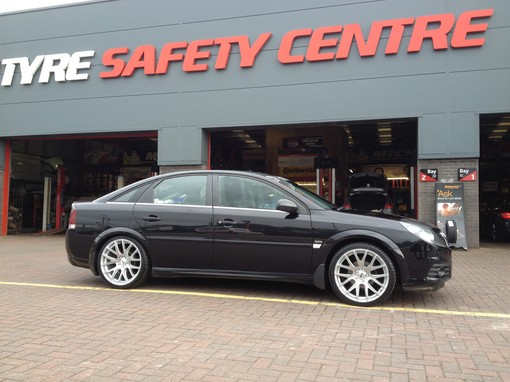 vauxhall vectra alloy wheels alt
