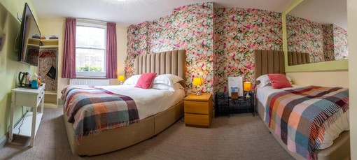 bed and breakfast in vauxhall london alt