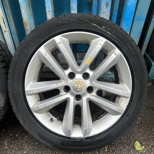 tyres for vauxhall vectra alt
