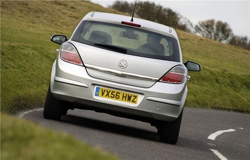 2004 vauxhall astra alt