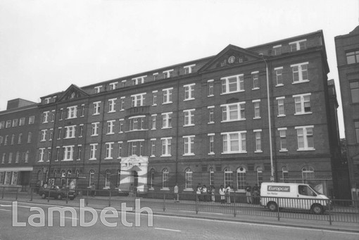 hostels in vauxhall alt