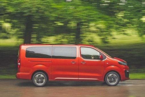 vauxhall vivaro mpg alt
