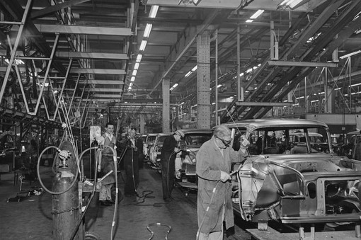 vauxhall factory tour alt