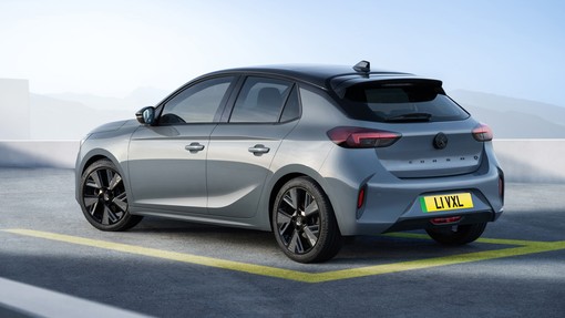 vauxhall wrexham dickens alt