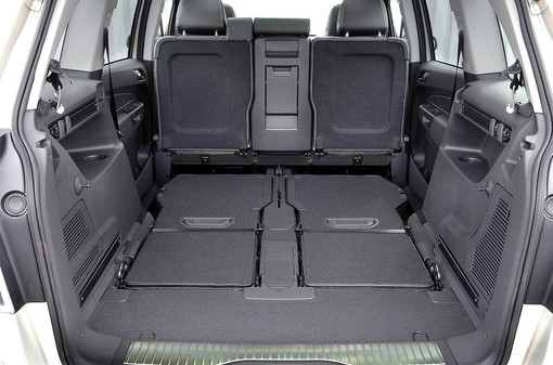 vauxhall zafira boot space litres alt