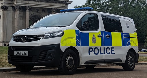 vauxhall vivaro van alt