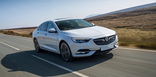 how long is a vauxhall insignia alt